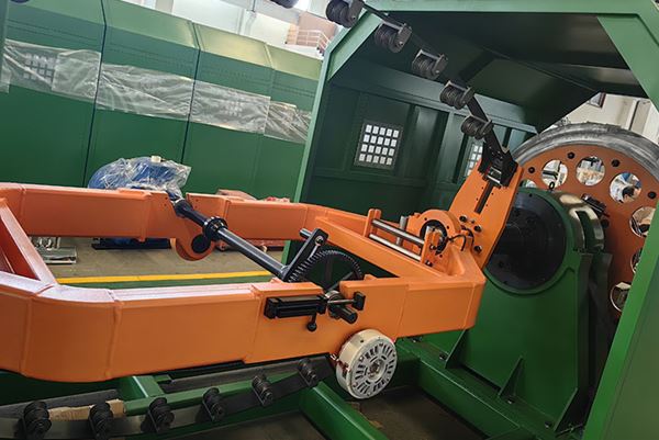 Bow Stranding Machine